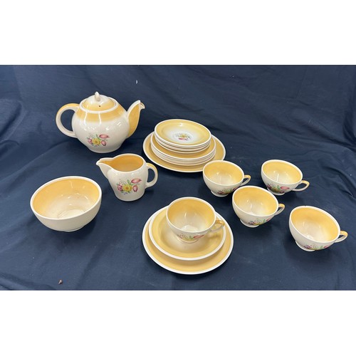 593 - Vintage Susie Cooper part tea set comprising of teapot, milk jug, sugar bowl, 5 cups, 6 saucers, 6 c... 