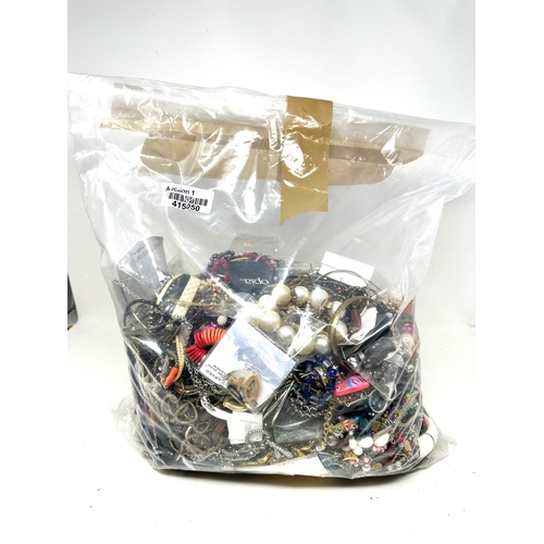 482 - 10kg UNSORTED COSTUME JEWELLERY inc. Bangles, Necklaces, Rings, Earrings.