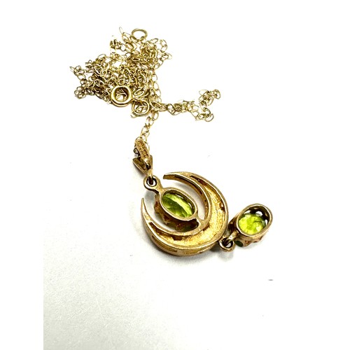 46 - 9ct Gold Peridot & Seed Pearl Set Pendant Necklace (2g)