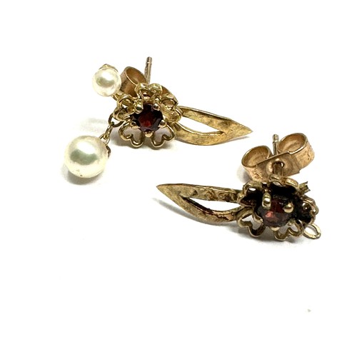 58 - 9ct Gold Vintage Garnet & Cultured Pearl Drop  Earrings (1.5g) 1 missing pearls