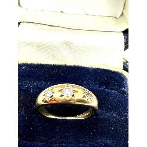 59 - 9ct Gold Vintage White Stone  Ring (1.7g)