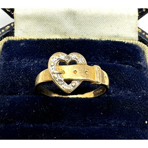 60 - 9ct Gold Love Heart Diamond Buckle Ring (1.3g)