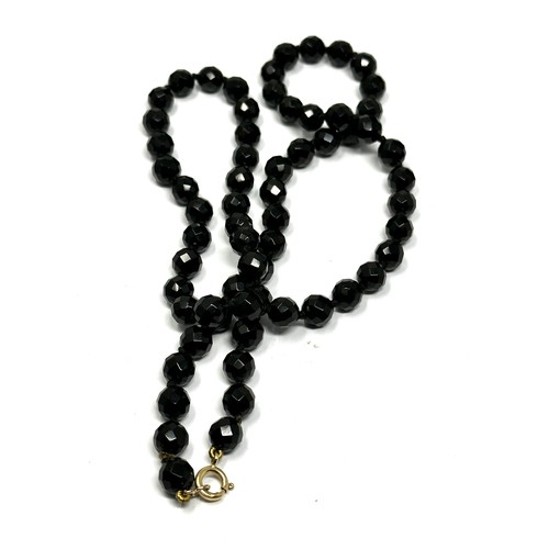 62 - 9ct Gold Clasp Facetted Black Obsidian Necklace (41.7g)