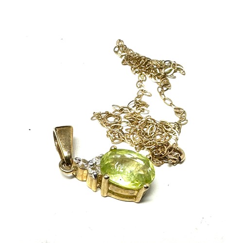 38 - 9ct Gold Green & White Gemstone Pendant Necklace (1.7g)