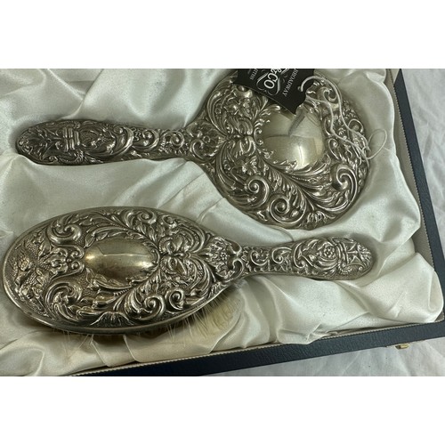 613 - Vintage sterling silver vanity dressing set boxed