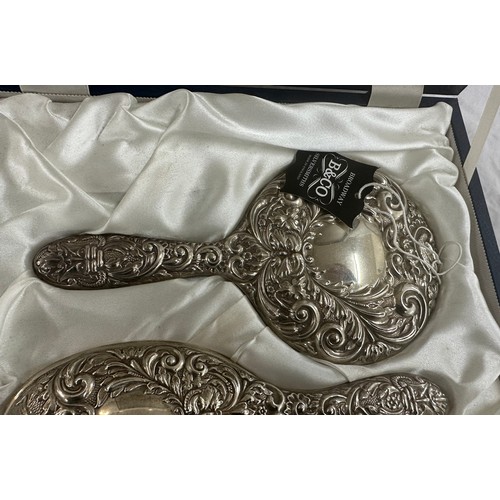 613 - Vintage sterling silver vanity dressing set boxed