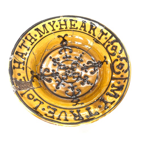 622 - Interesting antique English slipware bowl, 17th / 18th century, the motto reads: 'My true love hath ... 