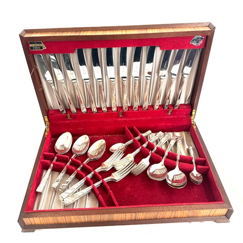 251 - Vintage Viners rose silver plated cutlery set