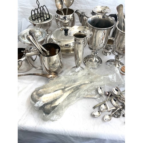 121 - Large collection of silver plate and metal ware, cutlery etc