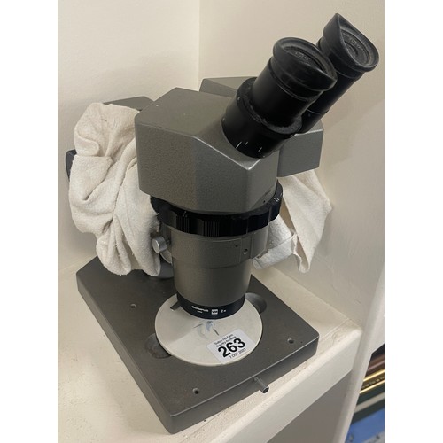 263 - Olympus VMT 1x4x microscope