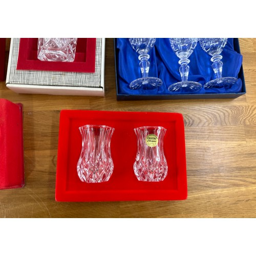 23 - Selection of boxed glassware includes Edinburgh crystal, etc