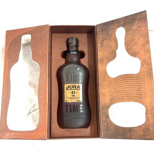 576 - Jura 21 Year Old Single Malt Whisky, 70cl