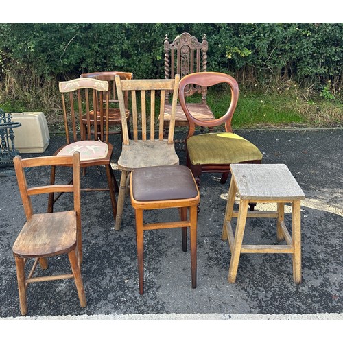 287 - Selection of vintage wooden carved leather topped chairs