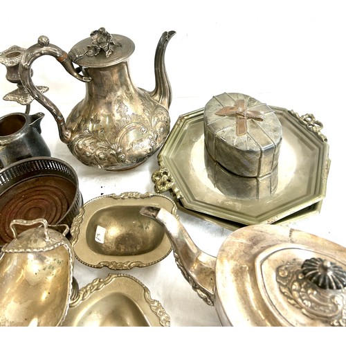 192 - Selection of vintage silver plated pieces to include trays, candelabra, teapot, cruet set etc