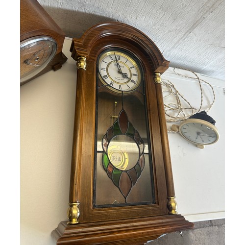 291 - Two key hole mantel clock, wall clock and a vintage electric clock