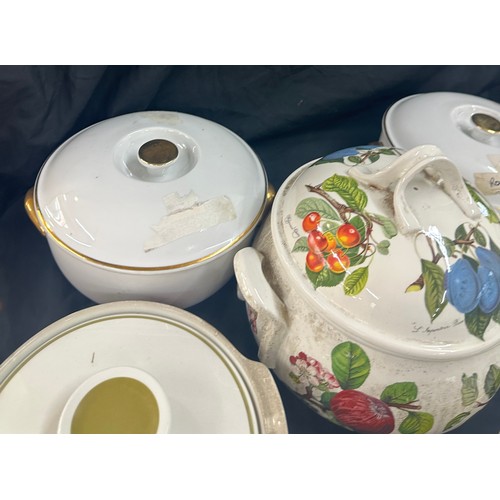 217 - Selection of assorted tureens includes Royal worcester, J&G Meakin etc