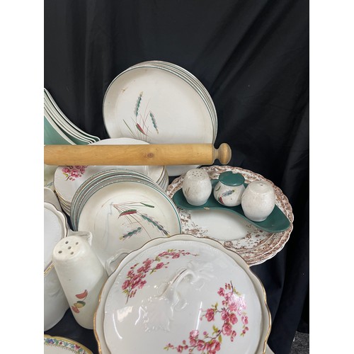 210 - Selection of part dinner services to include Masons, Coalport, Royal Kent, items to include tureens,... 