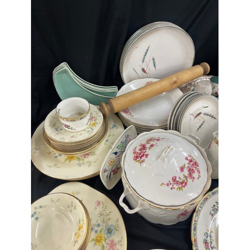 210 - Selection of part dinner services to include Masons, Coalport, Royal Kent, items to include tureens,... 