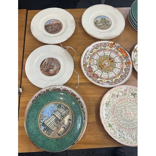 278 - Selection of collectors plates to include Royal Worcester, Wedgwood calander plates, Royal Devon etc