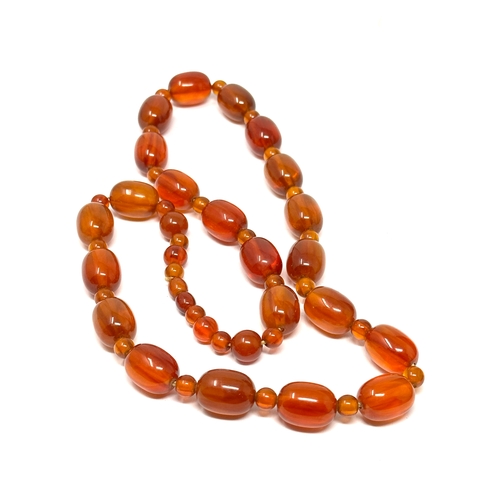 493 - A Bakelite Bead Necklace (94g)