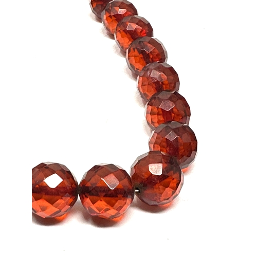 497 - A Prystal Faceted Cherry Bakelite Bead Necklace (57g)