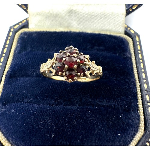 77 - 9ct Good Garnet Cluster Ring (1.3g)