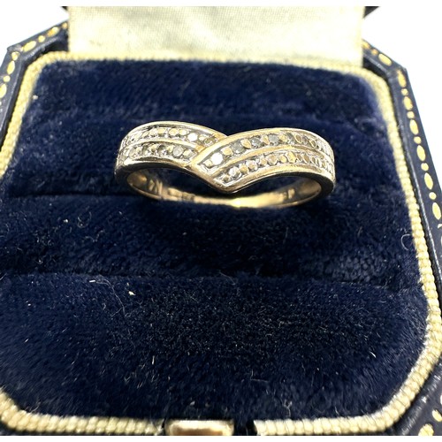 86 - 9ct Gold Diamond Chevron Ring (1.9g)