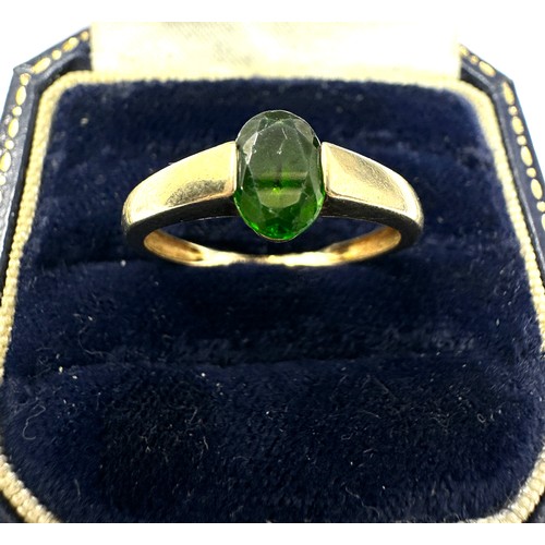 96 - 9ct Gold Diopside Single Stone Ring (2.1g)