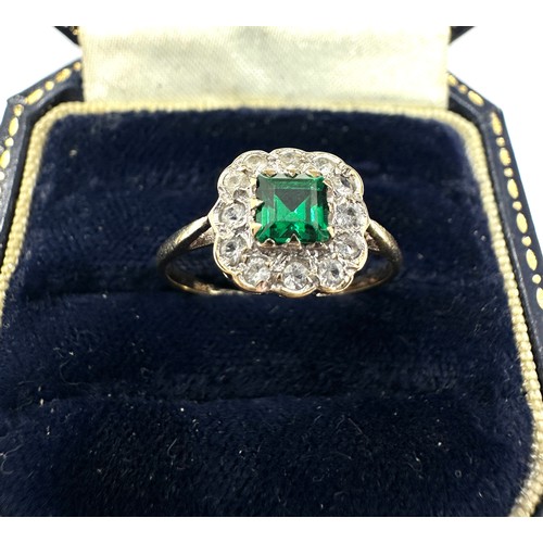 97 - 9ct Gold Green Paste & White Gemstone Cluster Ring (1.4g)