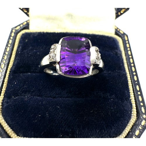 70 - 9ct White Gold Amethyst Ring (3.4g)