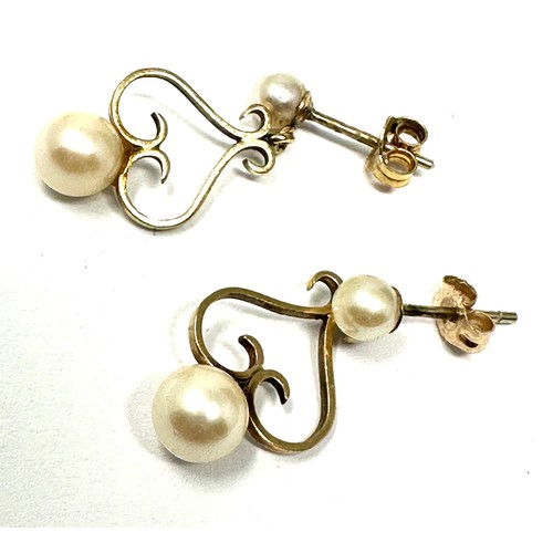 78 - 9ct Gold Cultured Pearl  Heart Drop Earrings (1.8g)