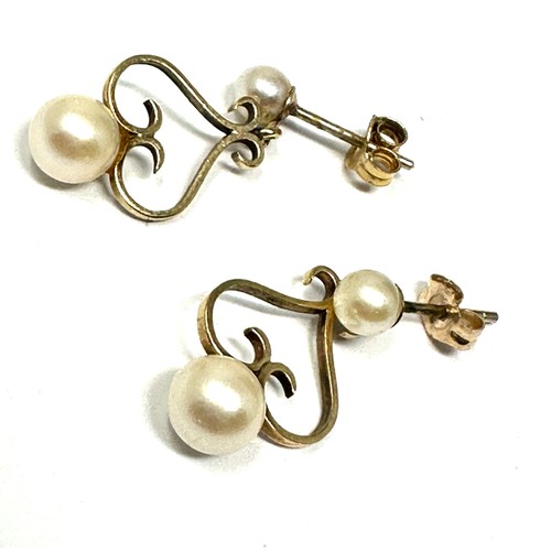 78 - 9ct Gold Cultured Pearl  Heart Drop Earrings (1.8g)