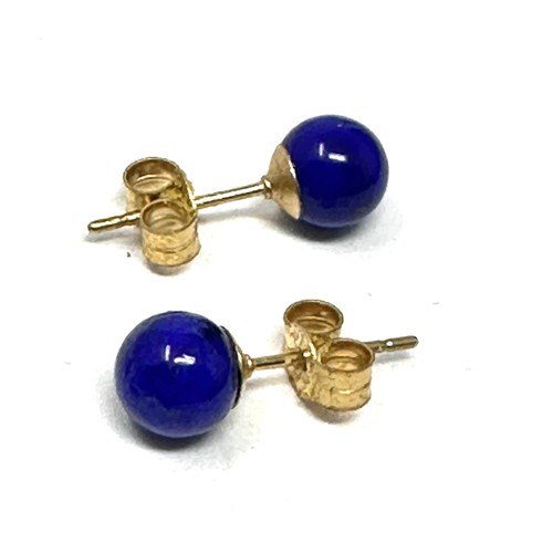 59 - 2 X 9ct Gold Paired Stud Earrings Inc. Lapis Lazuli & Nephrite (2.2g)