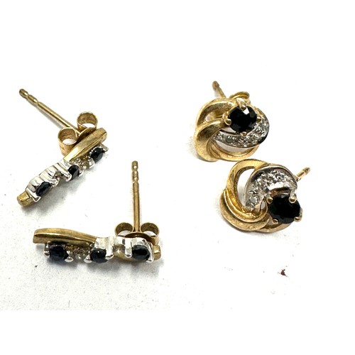 92 - 2 X 9ct Gold Diamond & Sapphire Stud Earrings (1.8g)