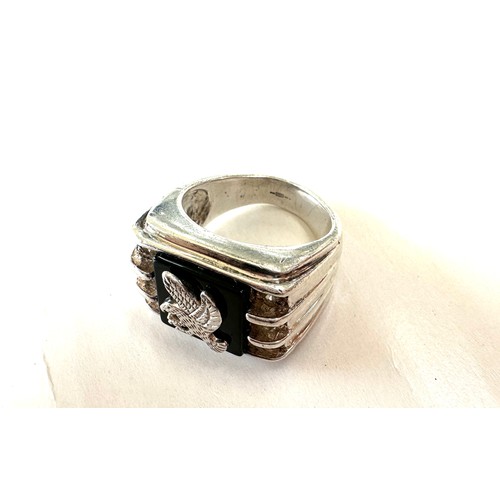 459 - Gents hallmarked eagle design silver ring, ring size Q and weight 14.6g,