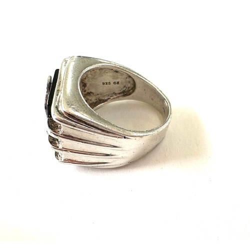 459 - Gents hallmarked eagle design silver ring, ring size Q and weight 14.6g,