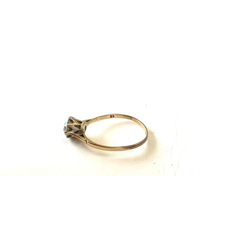 500 - 9ct gold ladies dress ring, ring size P, Total weight 1.3g