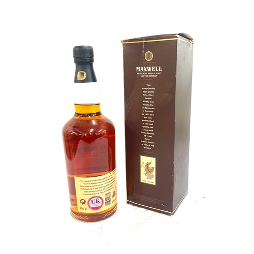 568 - Vintage bottle of Maxwell single malt whisky aged 33 years