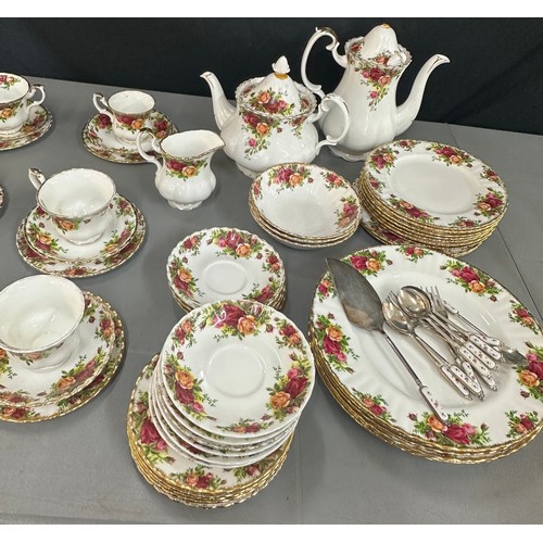 552 - Part Royal Albert Old Country Road tea and coffee service, A/F, tea pot lids are both damaged