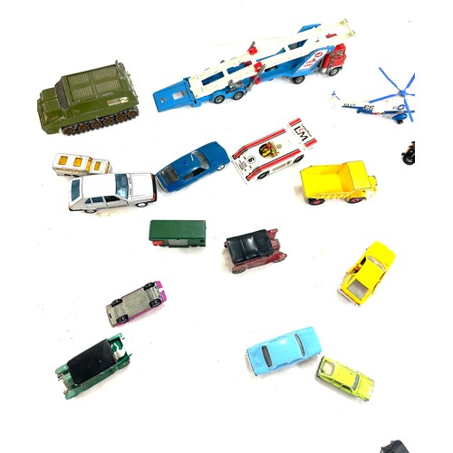 26 - Selection of vintage and later die cast toys includes Corgi carrimore, Dinky shado 2, Toden dumper, ... 