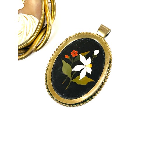 482 - Large victorian cameo brooch and a pietra dura pendant