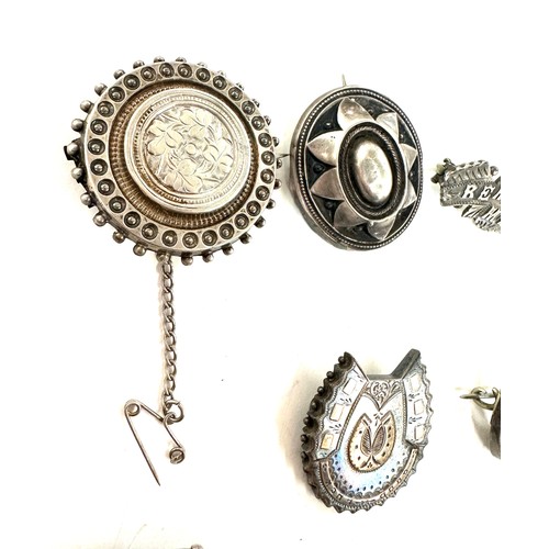 475 - Assorted antique silver victorian brooches 9 in total weight 37grams