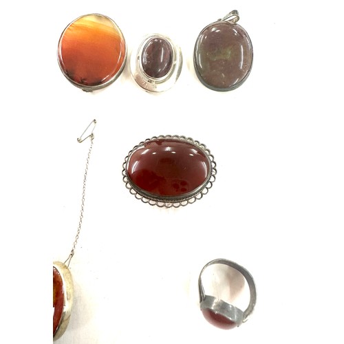 465 - Vintage silver and white metal agate brooches pendants and ring, weight 107grams