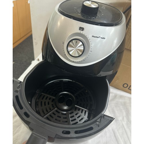 238 - Boxed 3.8L Air fryer, untested