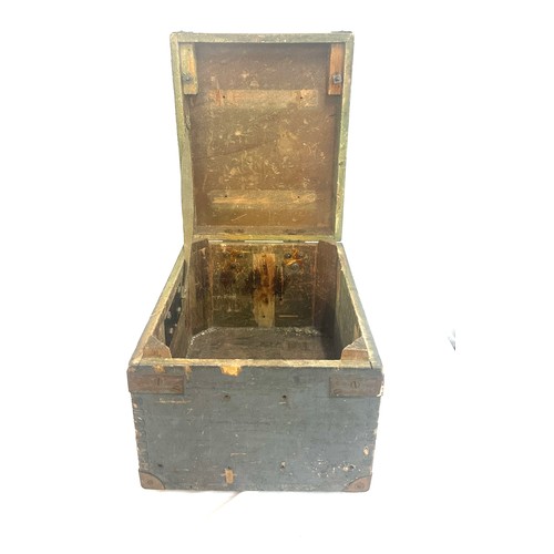 146A - Wooden military transit box, ref no 10vb/6167 measures approximately 9.5 inches tall 13 inches wide ... 