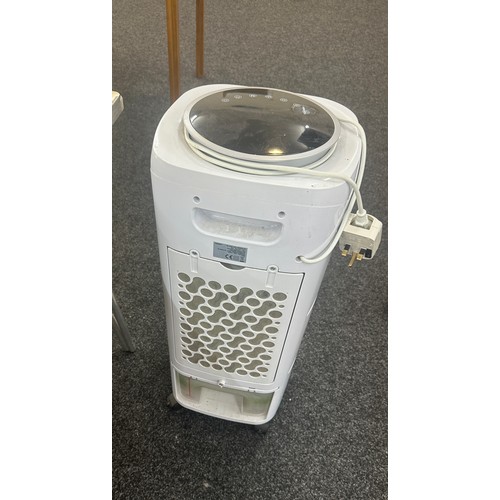 211 - Beper air cooler p206raf 100 and a radio both untested