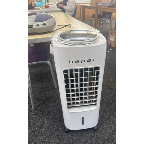 211 - Beper air cooler p206raf 100 and a radio both untested