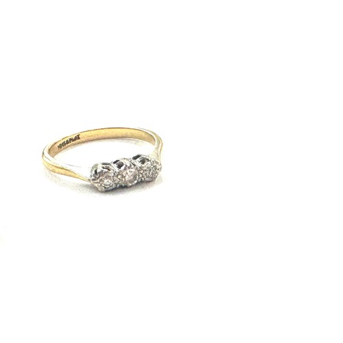 478 - Ladies 18ct gold and platinum diamond trilogy ring total weight 2.2 grams