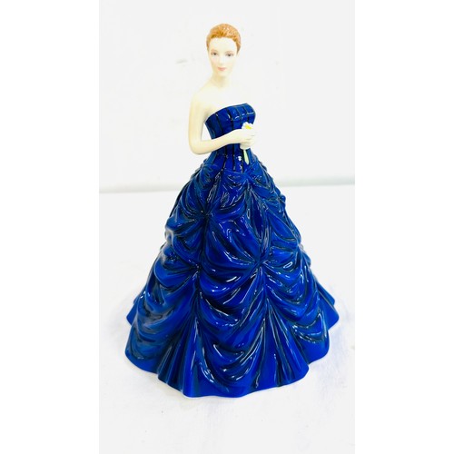 8 - Royal Doulton Occasions 19cm figurine HN5337 Thank You Bone China, boxed with paper work, over all g... 