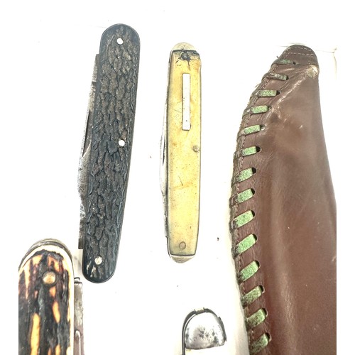 517 - Selection of vintage and later pocket knives includes made in sheffield etc